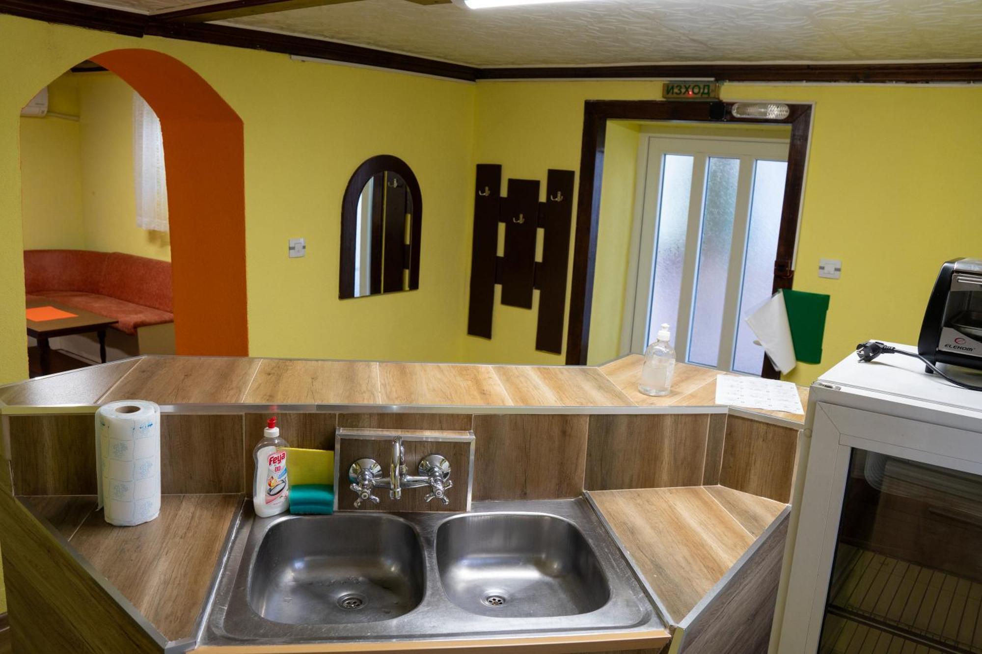 Студио За Четирима "Цвети" Saparewa Banja Exterior foto