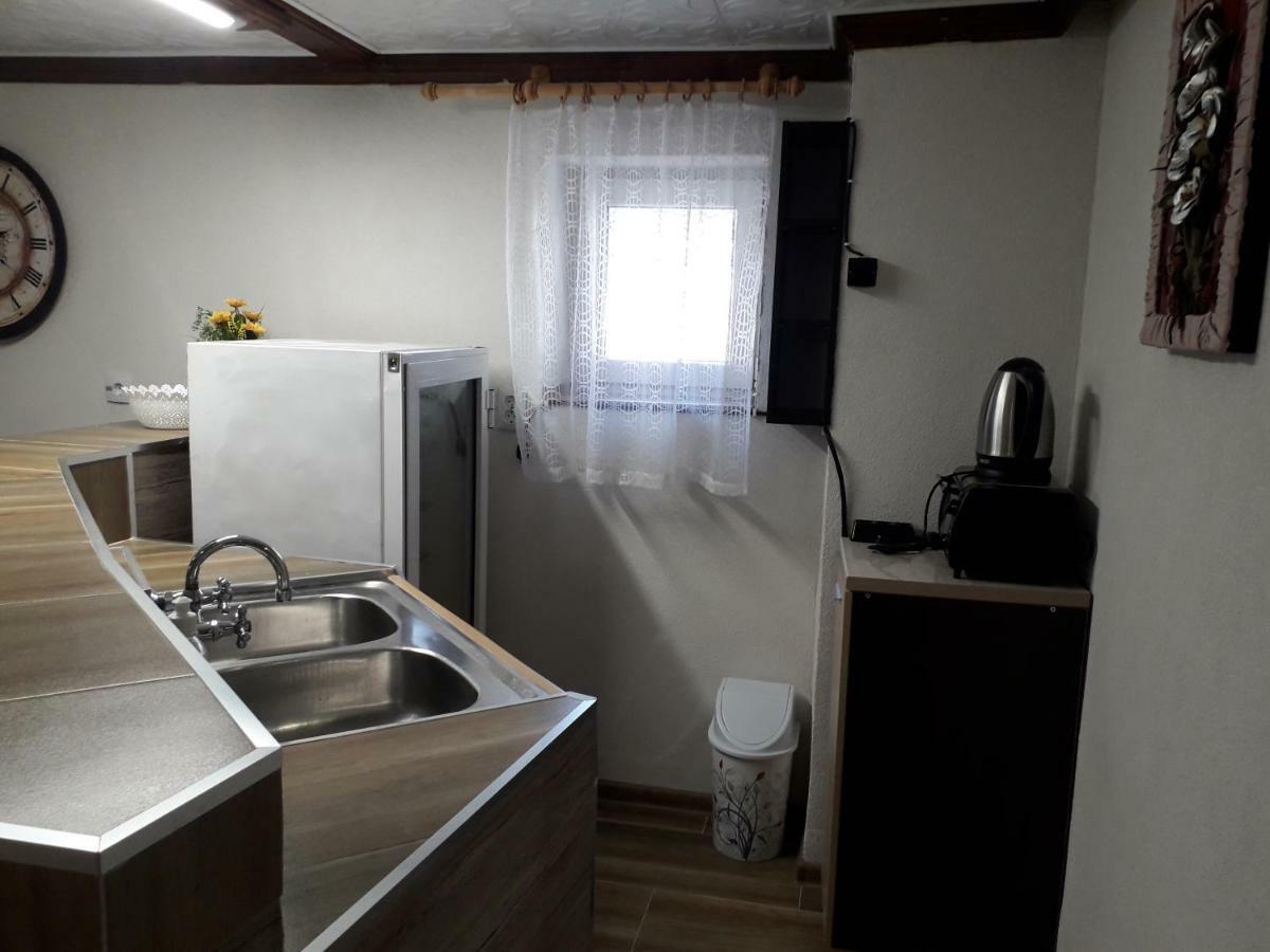 Студио За Четирима "Цвети" Saparewa Banja Exterior foto