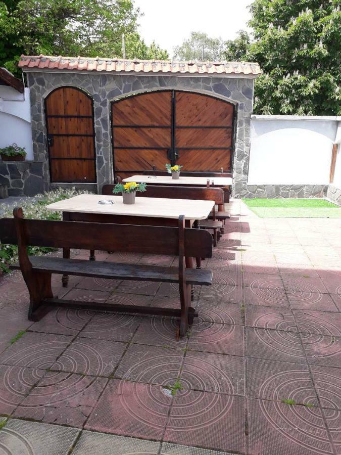 Студио За Четирима "Цвети" Saparewa Banja Exterior foto